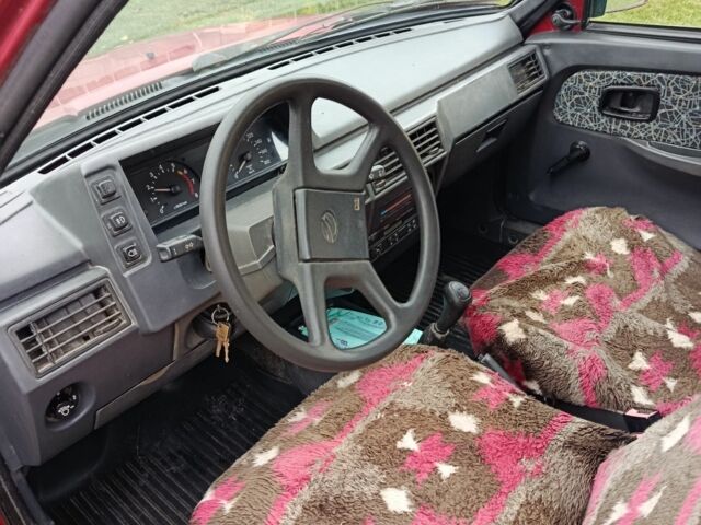 Червоний ЗАЗ 1125, об'ємом двигуна 1 л та пробігом 65 тис. км за 596 $, фото 4 на Automoto.ua