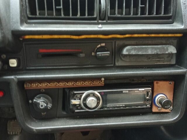 Красный ЗАЗ 1125, объемом двигателя 0 л и пробегом 170 тыс. км за 594 $, фото 6 на Automoto.ua