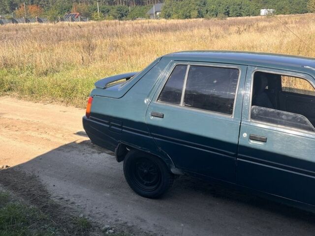 Зеленый ЗАЗ 1125, объемом двигателя 1.3 л и пробегом 143 тыс. км за 650 $, фото 3 на Automoto.ua