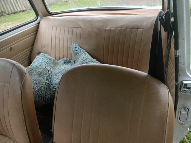 Белый ЗАЗ 965, объемом двигателя 0 л и пробегом 36 тыс. км за 350 $, фото 5 на Automoto.ua