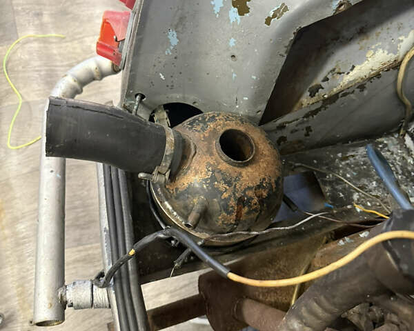 Серый ЗАЗ 965, объемом двигателя 0.8 л и пробегом 70 тыс. км за 800 $, фото 19 на Automoto.ua