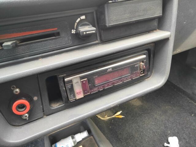 Серый ЗАЗ 965, объемом двигателя 0 л и пробегом 300 тыс. км за 297 $, фото 7 на Automoto.ua