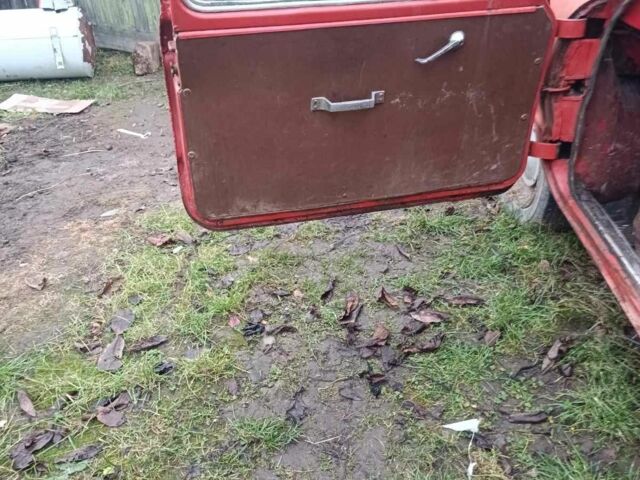 Красный ЗАЗ 966, объемом двигателя 0 л и пробегом 99 тыс. км за 372 $, фото 2 на Automoto.ua