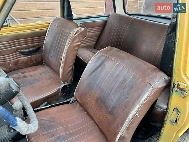 Жовтий ЗАЗ 966, об'ємом двигуна 0.9 л та пробігом 30 тис. км за 300 $, фото 7 на Automoto.ua
