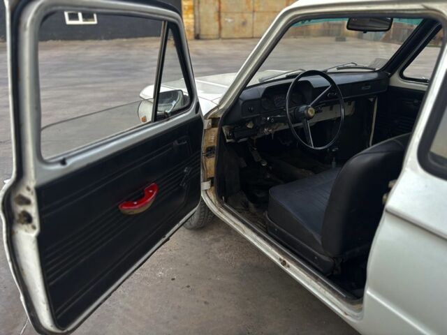 Белый ЗАЗ 968, объемом двигателя 0 л и пробегом 1000 тыс. км за 600 $, фото 5 на Automoto.ua