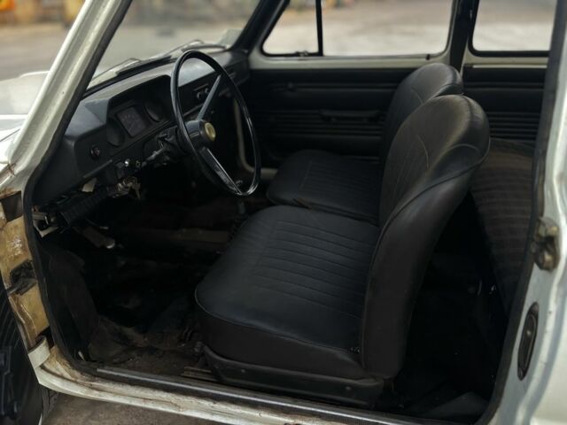 Белый ЗАЗ 968, объемом двигателя 0 л и пробегом 1000 тыс. км за 600 $, фото 6 на Automoto.ua