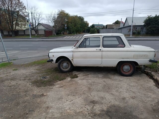 Белый ЗАЗ 968, объемом двигателя 1 л и пробегом 1000 тыс. км за 400 $, фото 1 на Automoto.ua