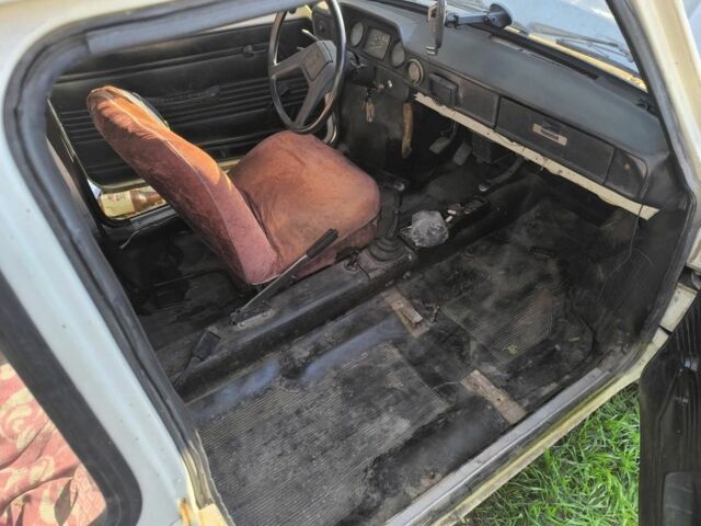 Белый ЗАЗ 968, объемом двигателя 1.2 л и пробегом 67 тыс. км за 294 $, фото 3 на Automoto.ua