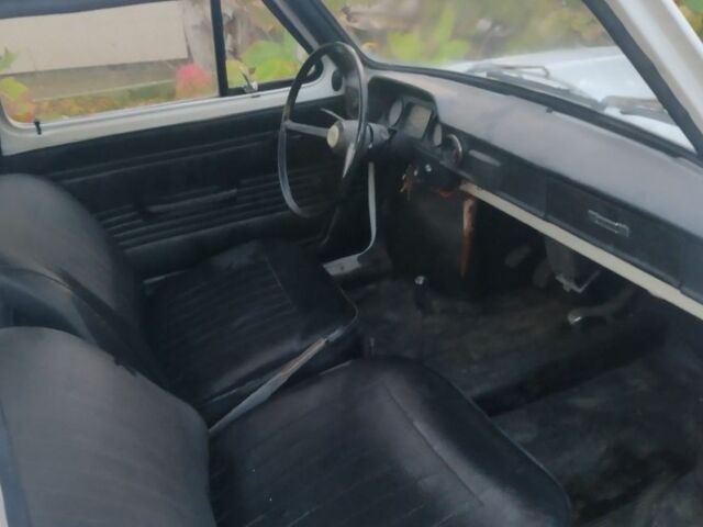 Білий ЗАЗ 968, об'ємом двигуна 1.2 л та пробігом 1 тис. км за 1250 $, фото 14 на Automoto.ua