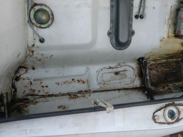 Білий ЗАЗ 968, об'ємом двигуна 1.2 л та пробігом 1 тис. км за 1250 $, фото 8 на Automoto.ua