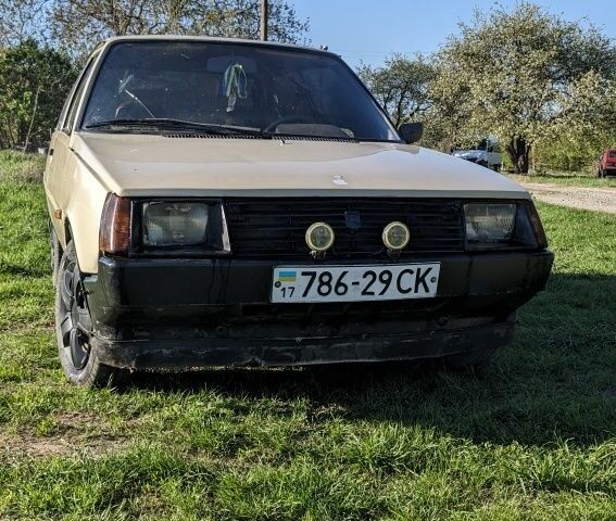 Бежевый ЗАЗ 968, объемом двигателя 1.1 л и пробегом 70 тыс. км за 600 $, фото 5 на Automoto.ua