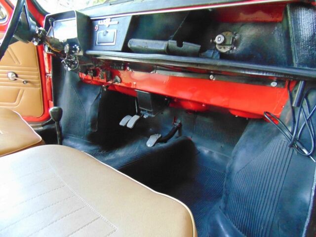 Красный ЗАЗ 968, объемом двигателя 1.2 л и пробегом 30 тыс. км за 3999 $, фото 3 на Automoto.ua