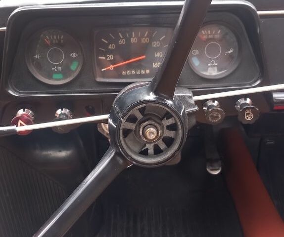 Красный ЗАЗ 968, объемом двигателя 0 л и пробегом 392 тыс. км за 40000 $, фото 3 на Automoto.ua