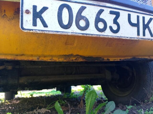 Желтый ЗАЗ 968, объемом двигателя 1 л и пробегом 1000 тыс. км за 253 $, фото 5 на Automoto.ua
