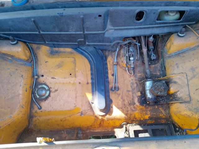 Желтый ЗАЗ 968, объемом двигателя 1 л и пробегом 1000 тыс. км за 253 $, фото 6 на Automoto.ua