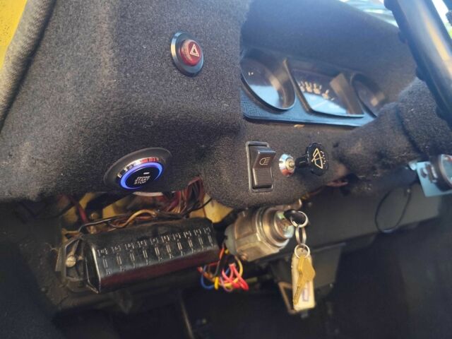 Желтый ЗАЗ 968, объемом двигателя 1.2 л и пробегом 48 тыс. км за 1850 $, фото 17 на Automoto.ua