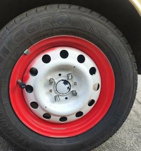 Желтый ЗАЗ 968, объемом двигателя 1.2 л и пробегом 40 тыс. км за 650 $, фото 9 на Automoto.ua