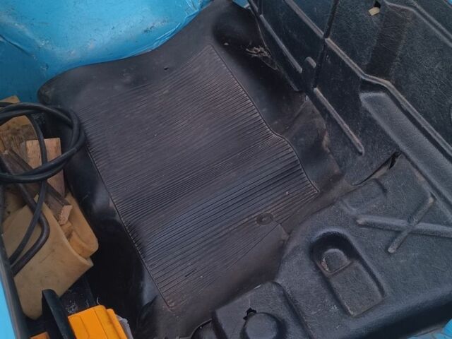 ЗАЗ 968 1988 в Кропивницком (Кировограде) на Automoto.ua Синий ЗАЗ 968, объемом двигателя 1.2 л и пробегом 46 тыс. км за 1200 $, фото 3 на Automoto.ua