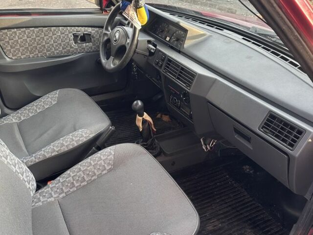 Красный ЗАЗ Другая, объемом двигателя 1.2 л и пробегом 110 тыс. км за 1350 $, фото 5 на Automoto.ua