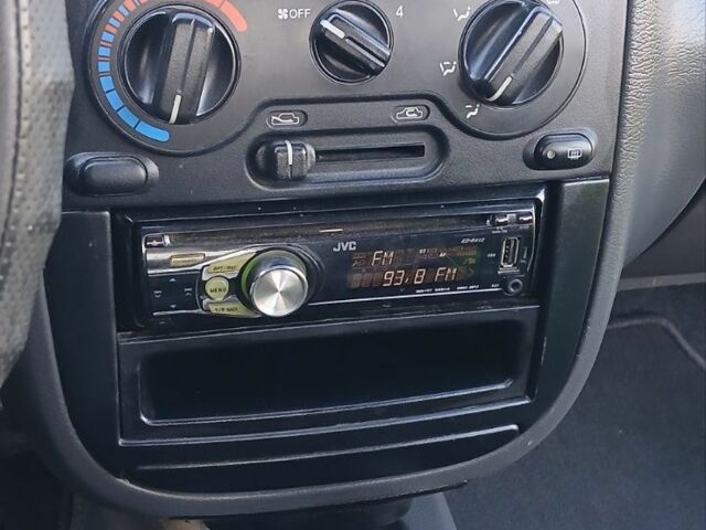 Серый ЗАЗ Другая, объемом двигателя 1.6 л и пробегом 137 тыс. км за 3400 $, фото 3 на Automoto.ua