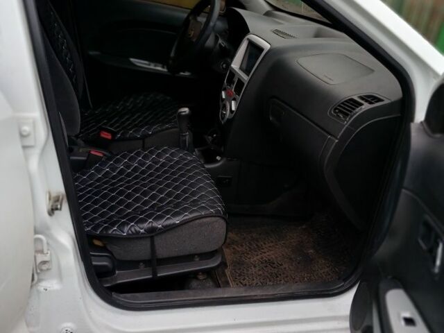 Белый ЗАЗ Форза, объемом двигателя 0 л и пробегом 157 тыс. км за 3000 $, фото 5 на Automoto.ua