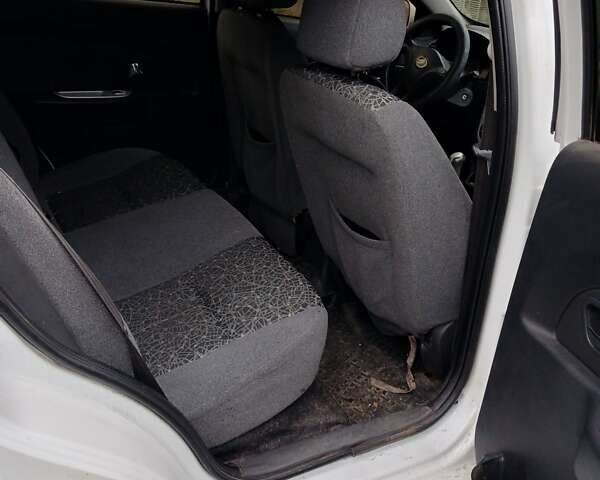 Білий ЗАЗ Форза, об'ємом двигуна 1.6 л та пробігом 157 тис. км за 3000 $, фото 4 на Automoto.ua