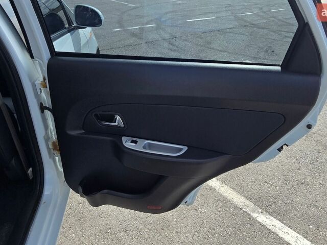 Белый ЗАЗ Форза, объемом двигателя 1.5 л и пробегом 70 тыс. км за 4200 $, фото 10 на Automoto.ua