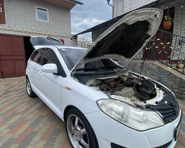 Білий ЗАЗ Форза, об'ємом двигуна 1.5 л та пробігом 77 тис. км за 3100 $, фото 2 на Automoto.ua