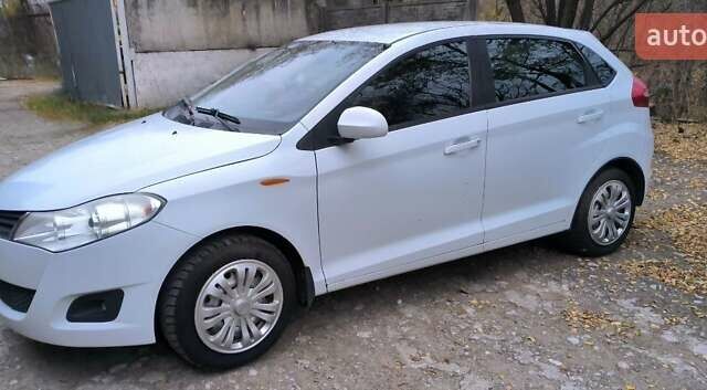 Белый ЗАЗ Форза, объемом двигателя 1.5 л и пробегом 75 тыс. км за 3000 $, фото 3 на Automoto.ua