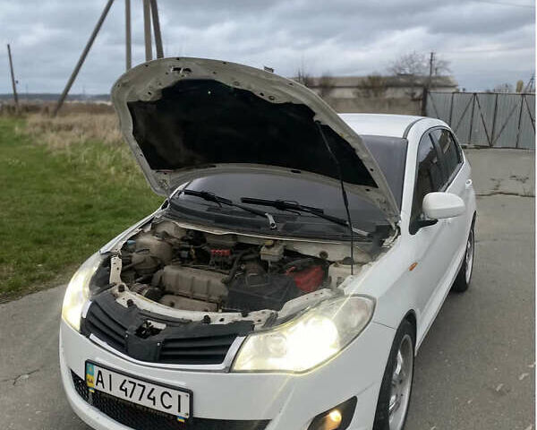 Білий ЗАЗ Форза, об'ємом двигуна 1.5 л та пробігом 77 тис. км за 3100 $, фото 1 на Automoto.ua