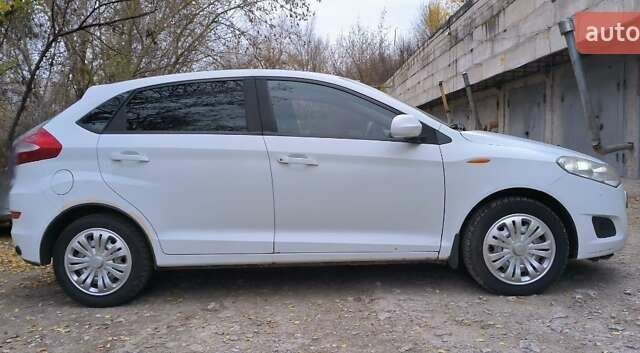 Белый ЗАЗ Форза, объемом двигателя 1.5 л и пробегом 75 тыс. км за 3000 $, фото 2 на Automoto.ua