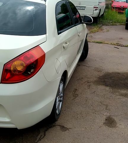 Белый ЗАЗ Форза, объемом двигателя 1.5 л и пробегом 120 тыс. км за 3600 $, фото 1 на Automoto.ua