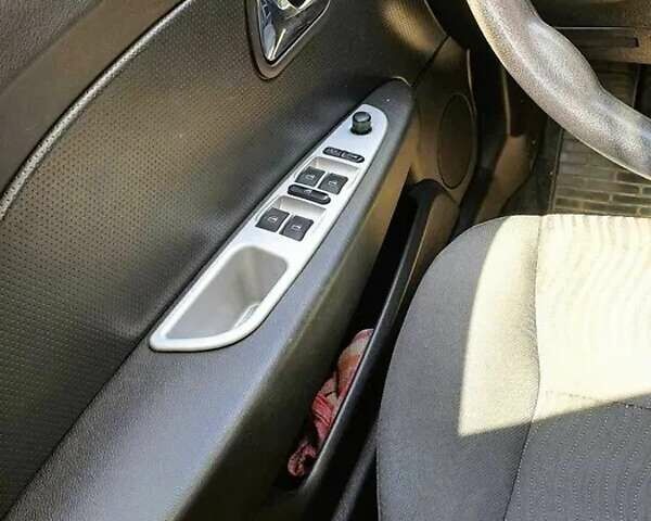 Белый ЗАЗ Форза, объемом двигателя 1.5 л и пробегом 47 тыс. км за 4500 $, фото 4 на Automoto.ua