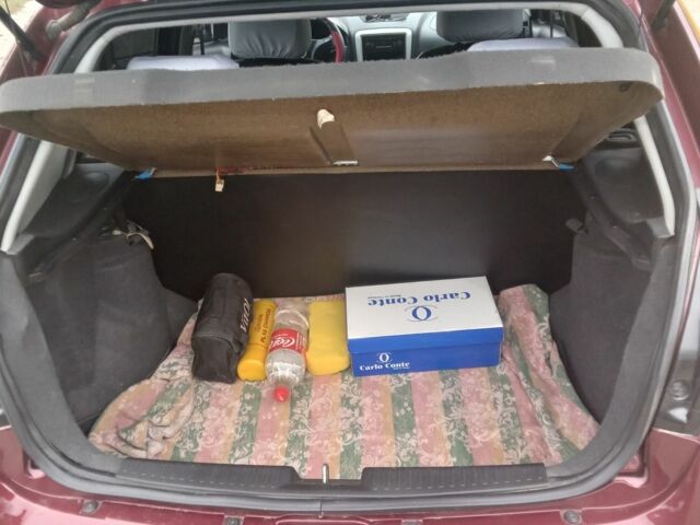 Красный ЗАЗ Форза, объемом двигателя 1.5 л и пробегом 105 тыс. км за 3305 $, фото 5 на Automoto.ua