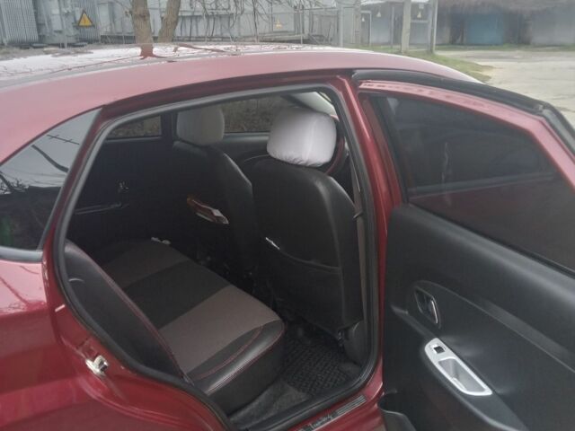 Красный ЗАЗ Форза, объемом двигателя 1.5 л и пробегом 105 тыс. км за 3305 $, фото 7 на Automoto.ua