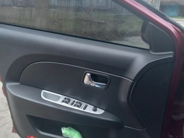 Красный ЗАЗ Форза, объемом двигателя 1.5 л и пробегом 105 тыс. км за 3305 $, фото 2 на Automoto.ua