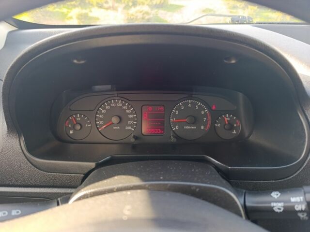 Красный ЗАЗ Форза, объемом двигателя 1.5 л и пробегом 60 тыс. км за 4000 $, фото 5 на Automoto.ua