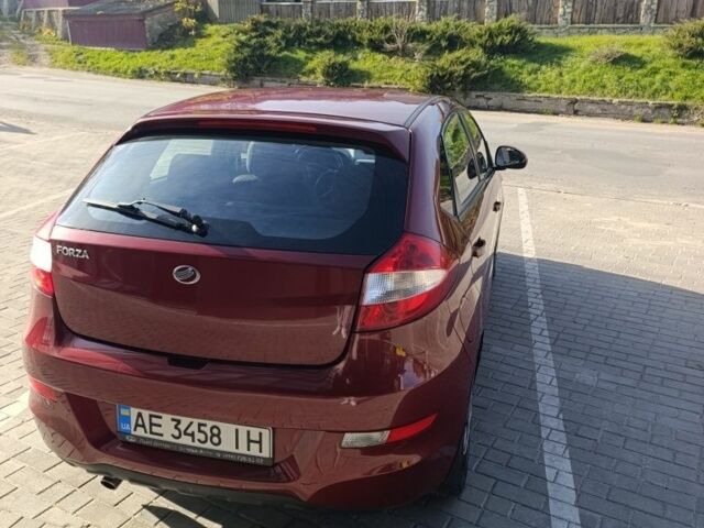 Красный ЗАЗ Форза, объемом двигателя 1.5 л и пробегом 60 тыс. км за 4000 $, фото 2 на Automoto.ua