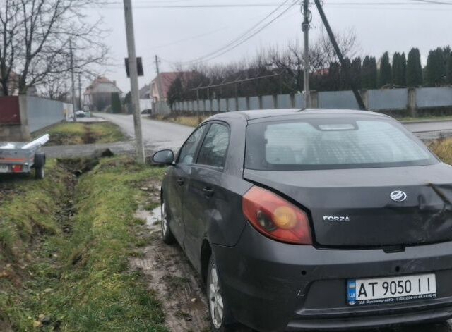 Серый ЗАЗ Форза, объемом двигателя 1.5 л и пробегом 121 тыс. км за 1500 $, фото 3 на Automoto.ua