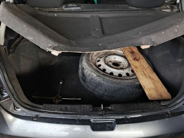 ЗАЗ Форза 2012 в Коростене на Automoto.ua Серый ЗАЗ Форза, объемом двигателя 1.5 л и пробегом 165 тыс. км за 2500 $, фото 4 на Automoto.ua