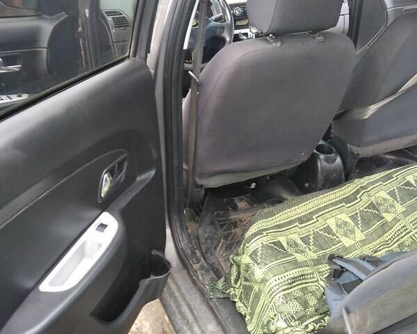 Серый ЗАЗ Форза, объемом двигателя 1.5 л и пробегом 118 тыс. км за 3100 $, фото 1 на Automoto.ua