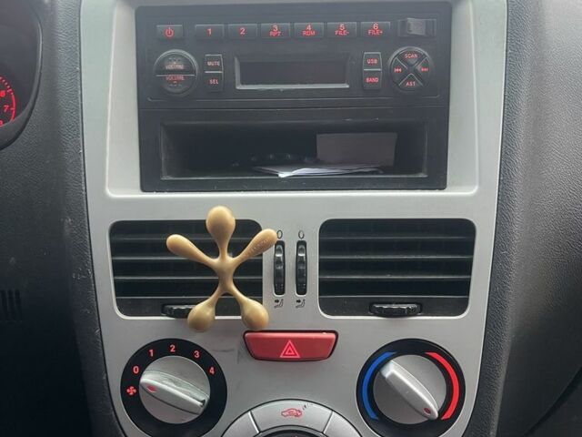 Серый ЗАЗ Форза, объемом двигателя 1.5 л и пробегом 150 тыс. км за 2900 $, фото 7 на Automoto.ua