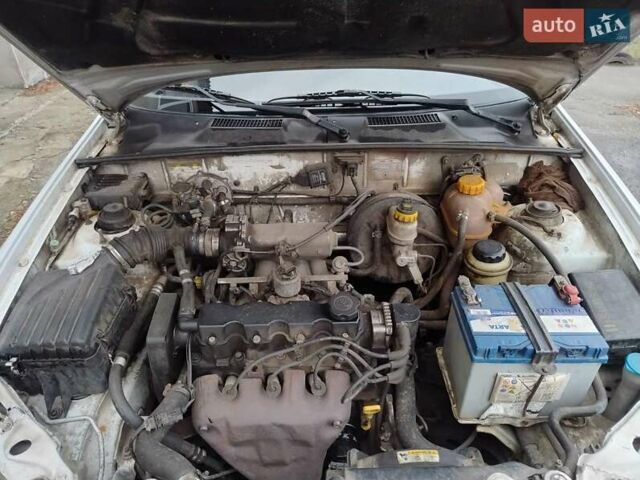 Белый ЗАЗ Lanos Cargo, объемом двигателя 1.5 л и пробегом 269 тыс. км за 1800 $, фото 10 на Automoto.ua