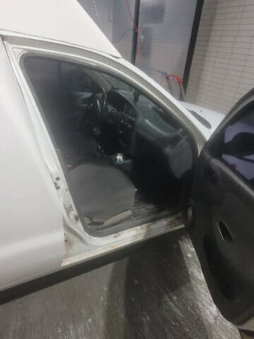 Белый ЗАЗ Lanos Cargo, объемом двигателя 1.5 л и пробегом 372 тыс. км за 2200 $, фото 6 на Automoto.ua