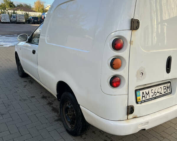 ЗАЗ Lanos Cargo 2013 у Житомирі на Automoto.ua Білий ЗАЗ Lanos Cargo, об'ємом двигуна 1.5 л та пробігом 500 тис. км за 2150 $, фото 3 на Automoto.ua