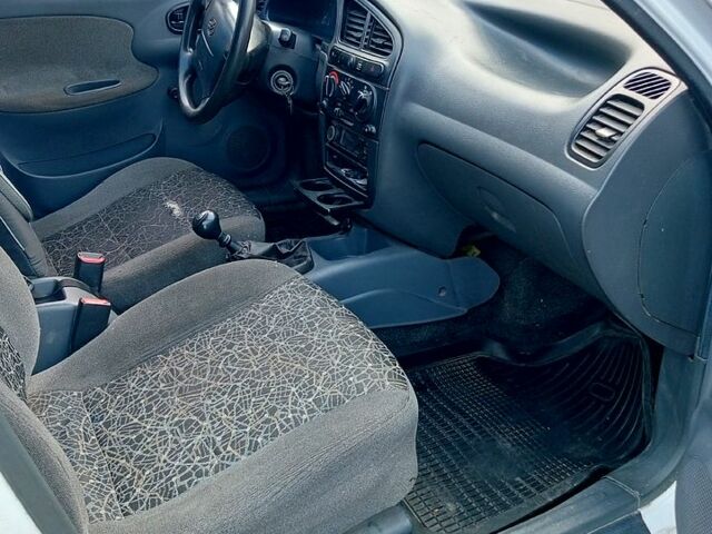 Белый ЗАЗ Ланос Пикап, объемом двигателя 1.5 л и пробегом 0 тыс. км за 2999 $, фото 7 на Automoto.ua