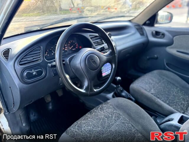 Белый ЗАЗ Ланос Пикап, объемом двигателя 1.5 л и пробегом 201 тыс. км за 1200 $, фото 5 на Automoto.ua