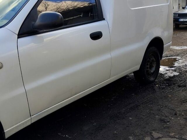 Белый ЗАЗ Ланос Пикап, объемом двигателя 1.3 л и пробегом 20 тыс. км за 1800 $, фото 4 на Automoto.ua