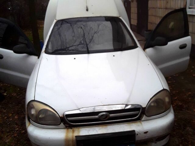 Білий ЗАЗ Ланос Пікап, об'ємом двигуна 15 л та пробігом 340 тис. км за 1500 $, фото 2 на Automoto.ua