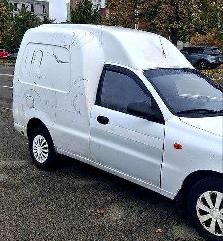 Белый ЗАЗ Ланос Пикап, объемом двигателя 1.5 л и пробегом 270 тыс. км за 2200 $, фото 1 на Automoto.ua